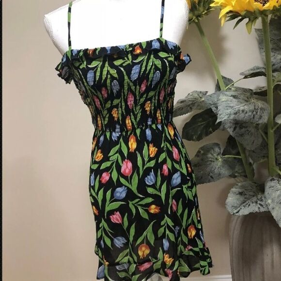 NWOT dress size M mini floral print - Picture 3 of 7